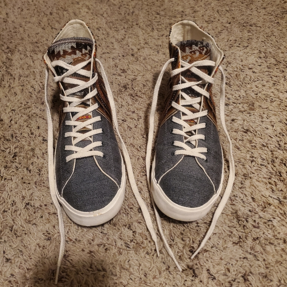 Men or Women's Inkkas London Sky High Top.